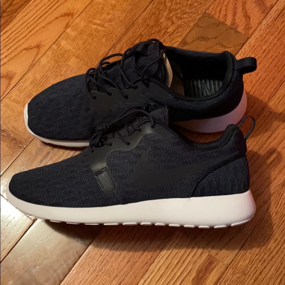 Nike Men Roshe Shoes